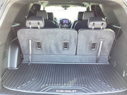 Used 2023 Chevrolet Traverse RS image 15