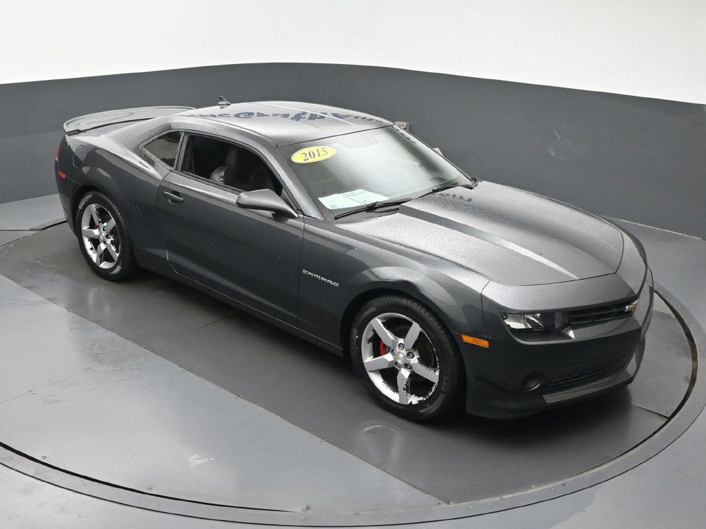 Used 2015 Chevrolet Camaro LT RWD image 3
