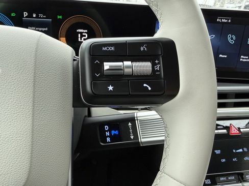 Used 2025 Hyundai Santa Fe SEL image 30