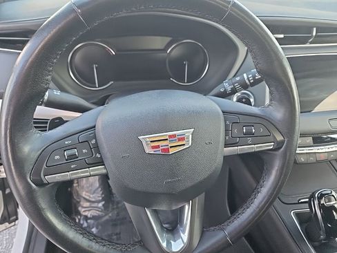 Used 2023 Cadillac XT4 Premium Luxury w/ Cold Weather Package image 18