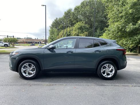 Used 2026 Chevrolet Trax LS w/ LS Convenience Package FWD image 6