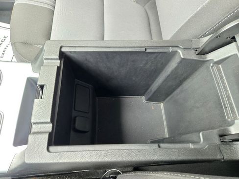 Used 2025 Chevrolet Blazer LT FWD image 29