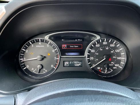 Used 2015 Nissan Pathfinder SL w/ SL Premium Package FWD image 25