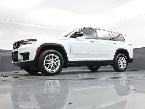 Used 2023 Jeep Grand Cherokee L Laredo RWD image 35