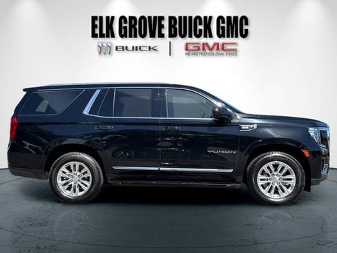 Used 2024 GMC Yukon SLT AWD/4WD image 3
