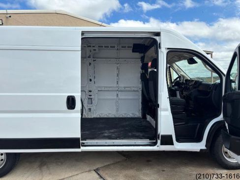 Used 2023 RAM ProMaster 2500 FWD image 25