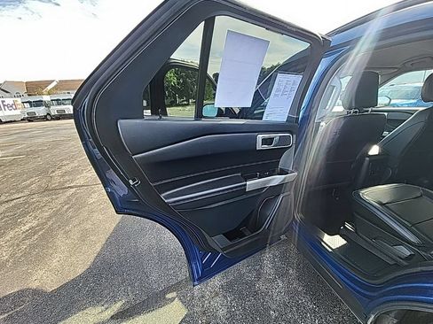 Certified 2023 Ford Explorer XLT w/ Equipment Group 202A AWD/4WD image 19