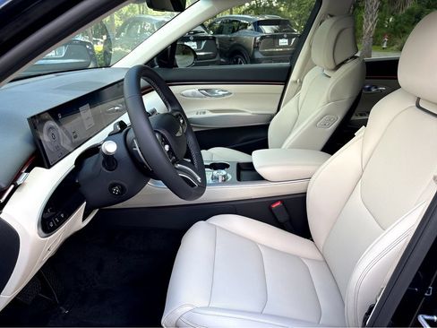 New 2026 Genesis GV70 2.5T Select AWD/4WD image 27