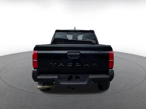Used 2025 Toyota Tacoma TRD Off-Road image 12