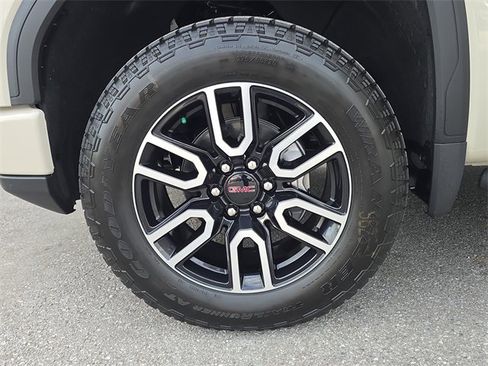 New 2026 GMC Sierra 1500 AT4 w/ AT4 Premium Package image 30