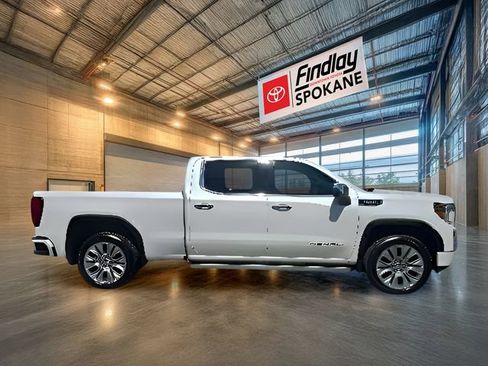 Used 2022 GMC Sierra 1500 Denali w/ Denali Premium Package AWD/4WD image 3