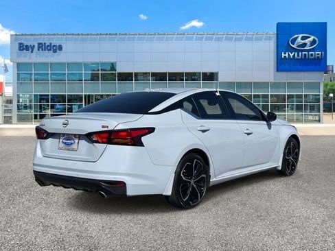 Used 2024 Nissan Altima 2.5 SR FWD image 5
