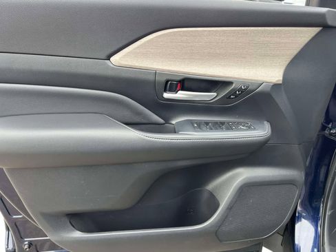 Used 2024 Toyota Grand Highlander Platinum image 19