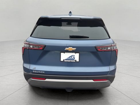 Used 2026 Chevrolet Equinox LT image 5