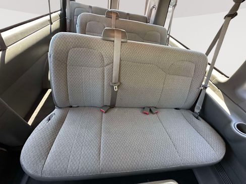 Used 2025 Chevrolet Express 3500 LT w/ LT Preferred Equipment Group RWD image 27