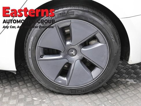 Used 2023 Tesla Model 3 Standard Range RWD image 8
