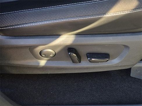 Certified 2023 Nissan Pathfinder SL w/ Lighting Package (N92) image 15