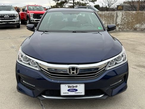 Used 2017 Honda Accord Sport Special Edition image 2
