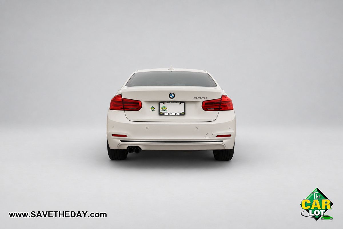 Used 2017 BMW 330i Sedan w/ Driver Assistance Package RWD image 7