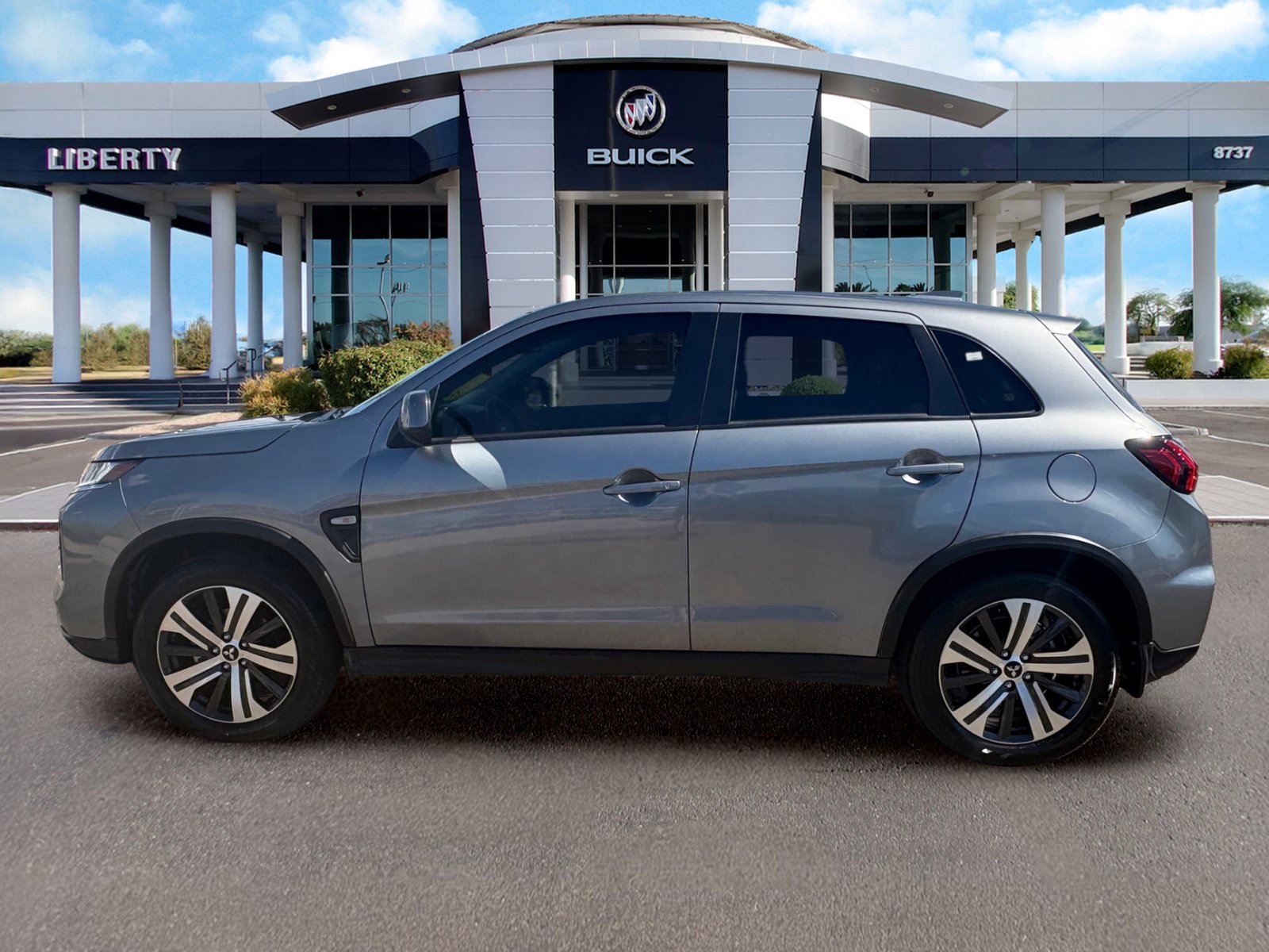 Used 2025 Mitsubishi Outlander Sport AWD image 6
