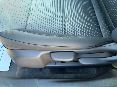 New 2026 Chevrolet Trax LT w/ Sunroof Package FWD image 18