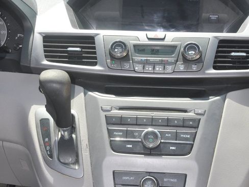 Used 2014 Honda Odyssey LX image 22