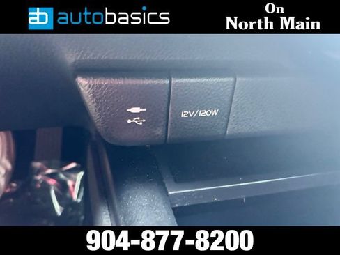 Used 2018 Toyota Camry SE w/ Moonroof Package FWD image 40