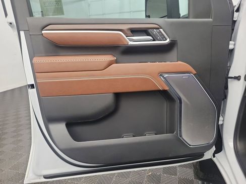 Used 2024 GMC Sierra 3500 Denali Ultimate image 18