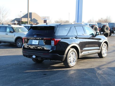 New 2026 Ford Explorer Active AWD/4WD image 7
