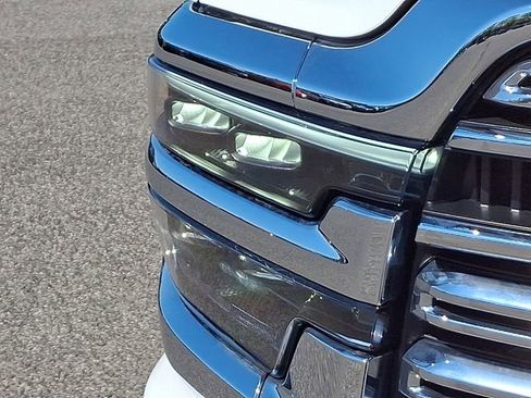 Used 2026 RAM 2500 Laramie AWD/4WD image 28