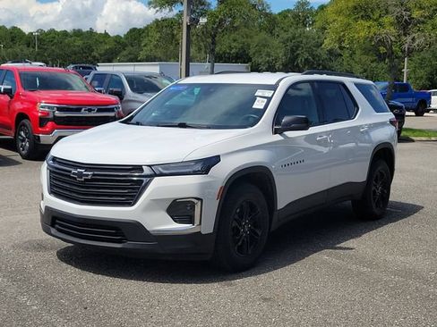 Used 2023 Chevrolet Traverse LS w/ Midnight/Sport Edition FWD image 2