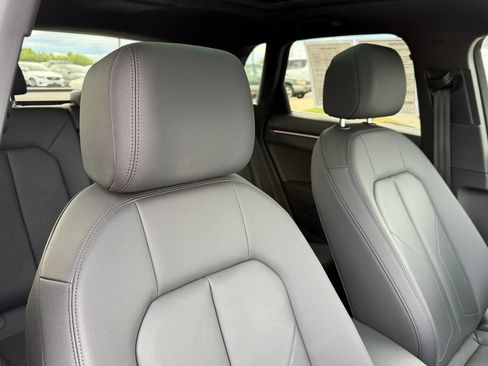 Certified 2025 Audi Q3 2.0T Premium Plus w/ Premium Plus Package AWD/4WD image 16