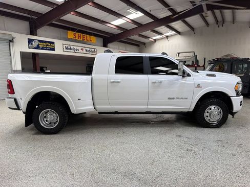 Used 2022 RAM 3500 Limited AWD/4WD image 9