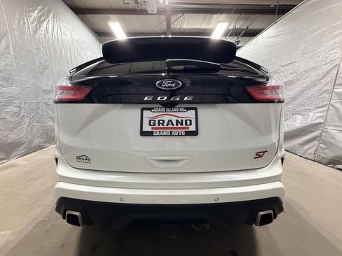 Used 2022 Ford Edge ST AWD/4WD image 6