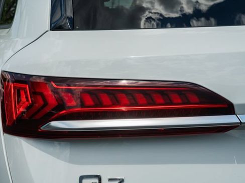 Used 2021 Audi Q7 3.0T Premium Plus AWD/4WD image 7