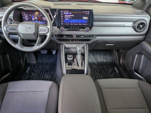 Used 2025 Chevrolet Colorado Trail Boss w/ Midnight Edition AWD/4WD image 15