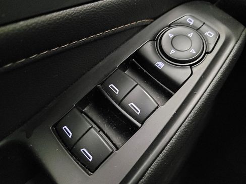 Used 2020 Chevrolet Traverse LS image 27