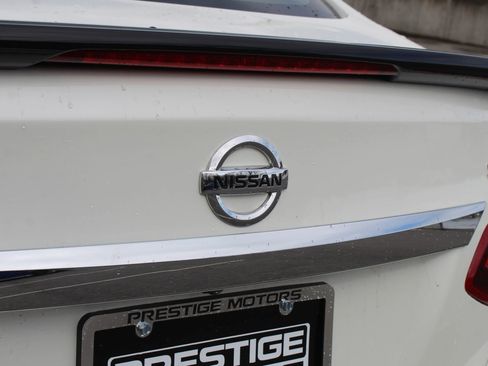 Used 2017 Nissan Altima 2.5 SR w/ Midnight Edition Package image 39