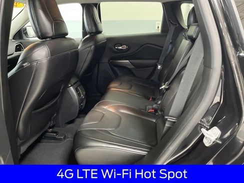 Used 2019 Jeep Cherokee Limited image 33