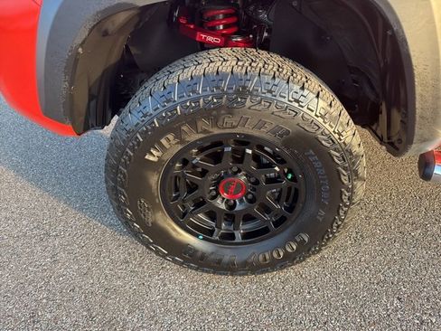 Used 2023 Toyota Tacoma TRD Pro image 12