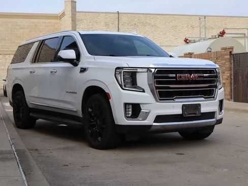 Used 2022 GMC Yukon XL SLT w/ SLT Premium Package RWD image 2