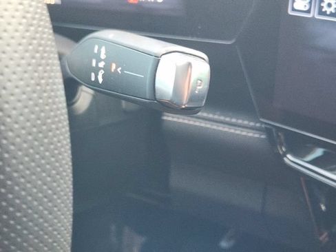 Used 2025 Chevrolet Blazer EV LT FWD image 8