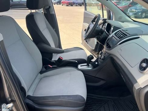 Used 2016 Chevrolet Trax LS image 14