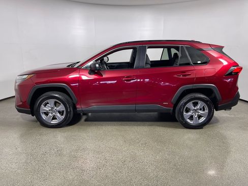 Certified 2025 Toyota RAV4 LE AWD/4WD image 6