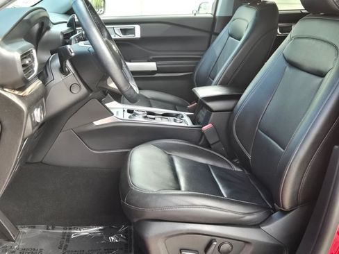 Used 2021 Ford Explorer Limited w/ Equipment Group 301A AWD/4WD image 17