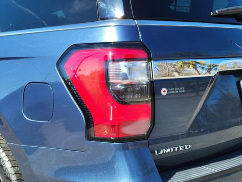 Used 2019 Ford Expedition Limited w/ Equipment Group 301A image 11