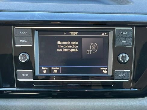 Used 2024 Volkswagen Taos S image 17