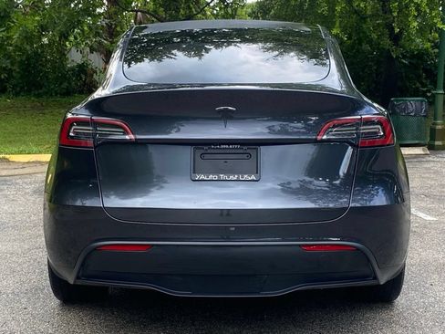 Used 2024 Tesla Model Y Long Range RWD image 7