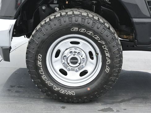 Certified 2024 Ford F250 XL w/ XL Off-Road Package image 18