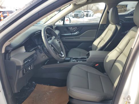 New 2026 Lincoln Corsair Premiere image 12